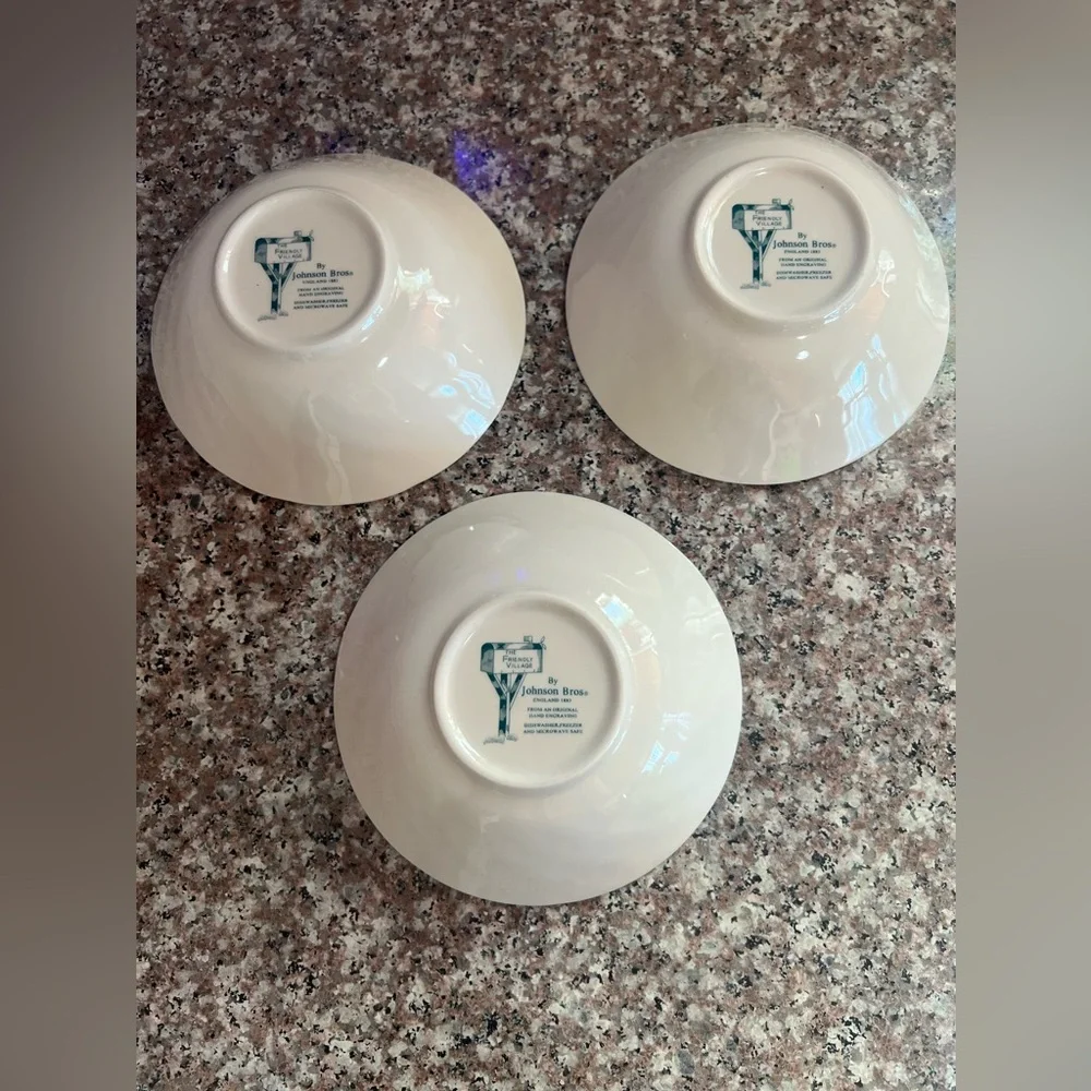 Vintage Johnson Brothers The Friendly Village England 1883 Bowls - Picture 3 of 4